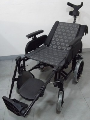COMFORT'' EVOLUTION Reclining Customized Wheelchair
